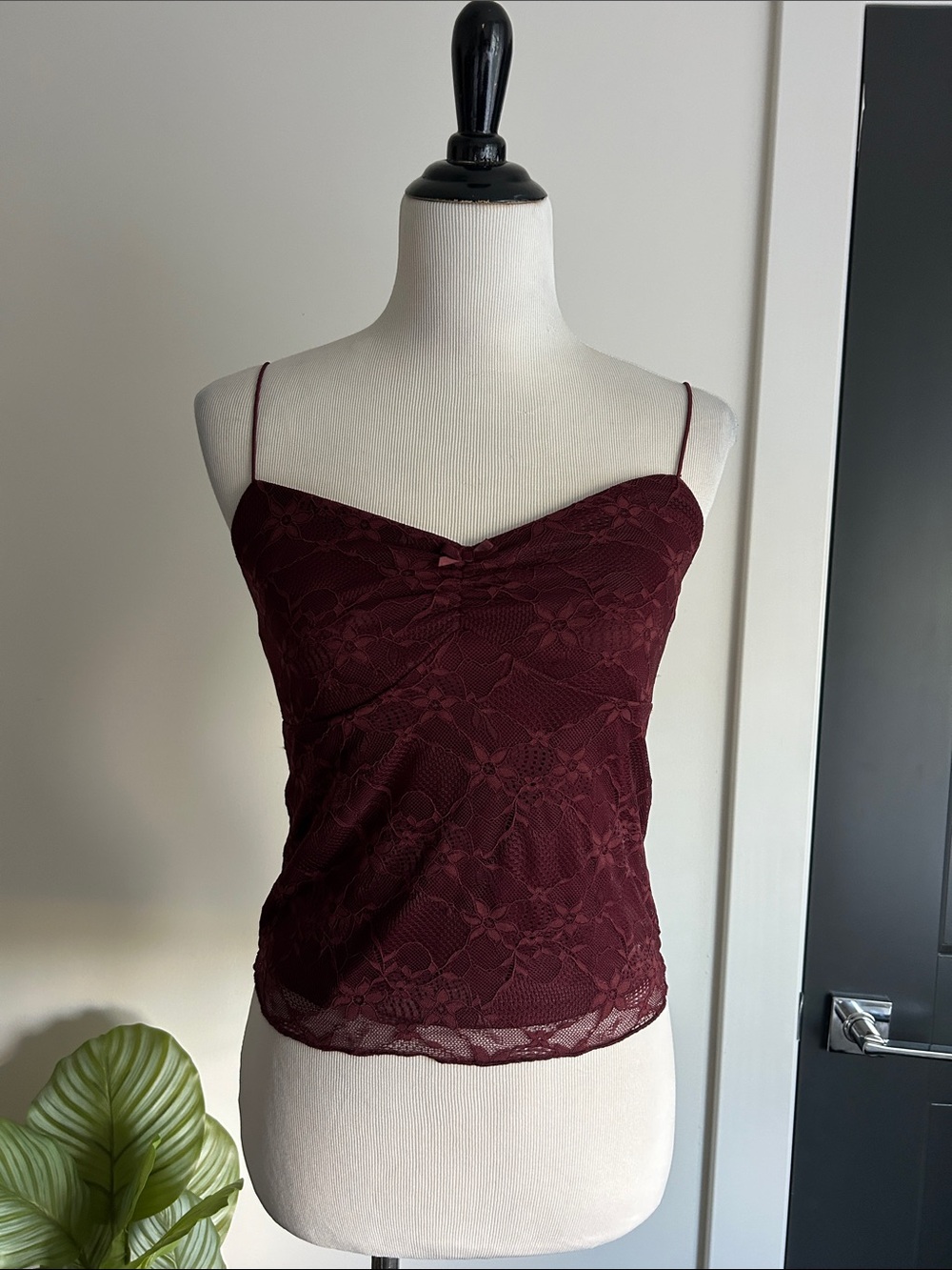 🌺 new S Lace Camisole Tank Top - Burgundy